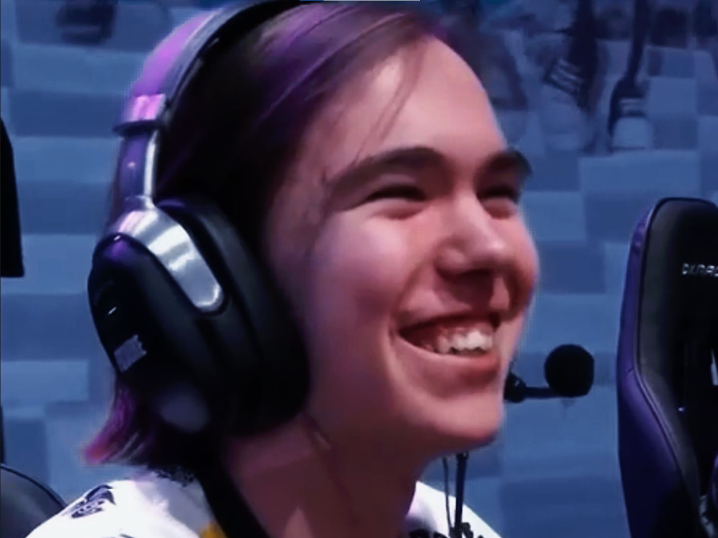 以更优厚的 以更优厚的