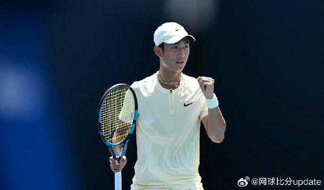 与年轻时期 与年轻时期